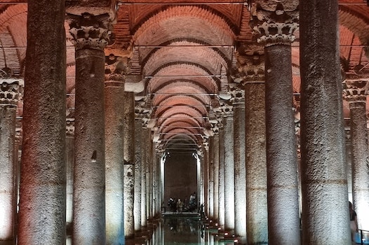 Basilica Cistern Features