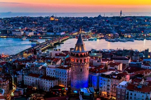 Lawatan Diiring Istanbul